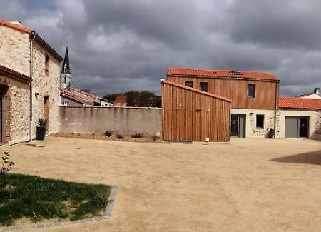 La Borderie - Maison Des Randonnees - Gite Etape - Gite De Groupe Vairé Eksteriør billede