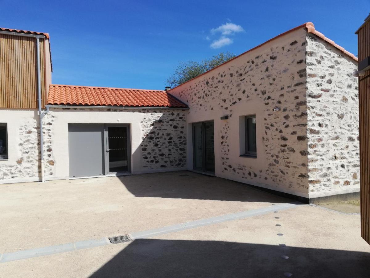 La Borderie - Maison Des Randonnees - Gite Etape - Gite De Groupe Vairé Eksteriør billede