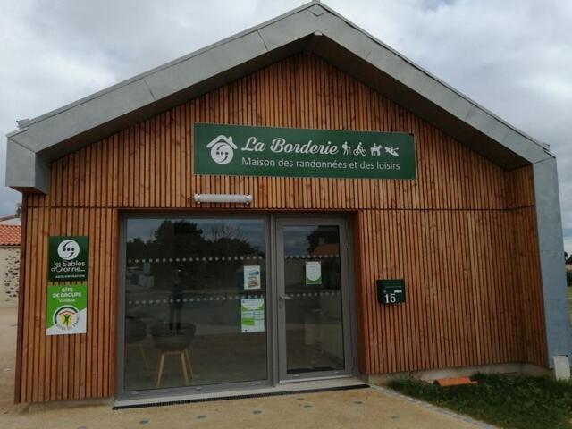 La Borderie - Maison Des Randonnees - Gite Etape - Gite De Groupe Vairé Værelse billede